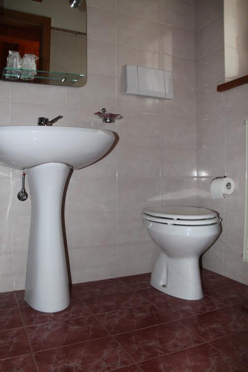 Garni Goccia D'Oro Hotel Cavalese Quarto foto